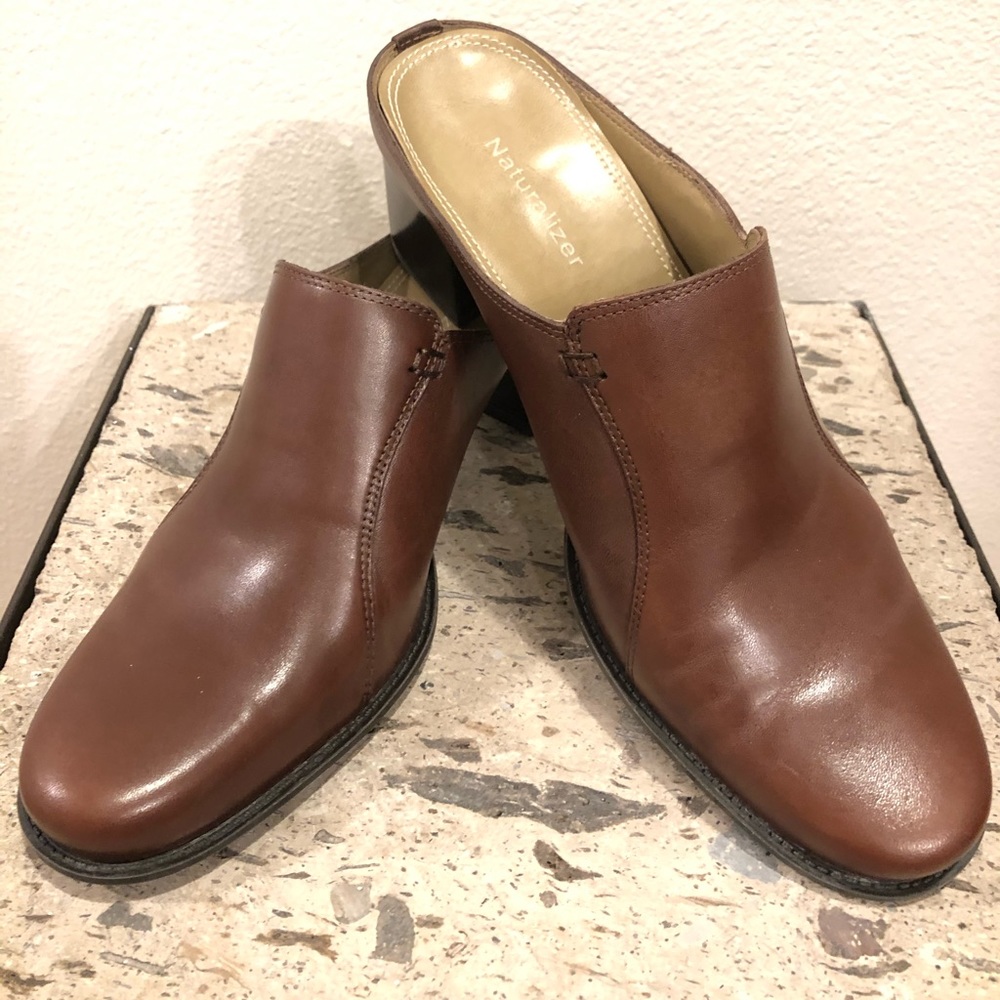 Ladies Naturalizer Brown Leather Mule - Sz 8.5N